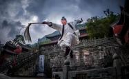 开云体育官网-影视交融！武术比赛中选手的武侠风采