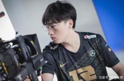 开云官网-GEN横扫EDG，Chovy打出惊人五杀半决赛2:1（巴黎）