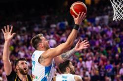 开云体育-西班牙篮球联赛关键比赛连连，球队积分拉锯战激烈