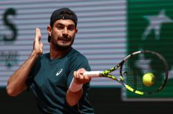 开云体育app-美国网球队翻盘法国网球队，阿尔卡拉斯统治全场的简单介绍