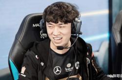 开云体育官网-包含DRX2险胜SHR，Uzi高光表现的词条