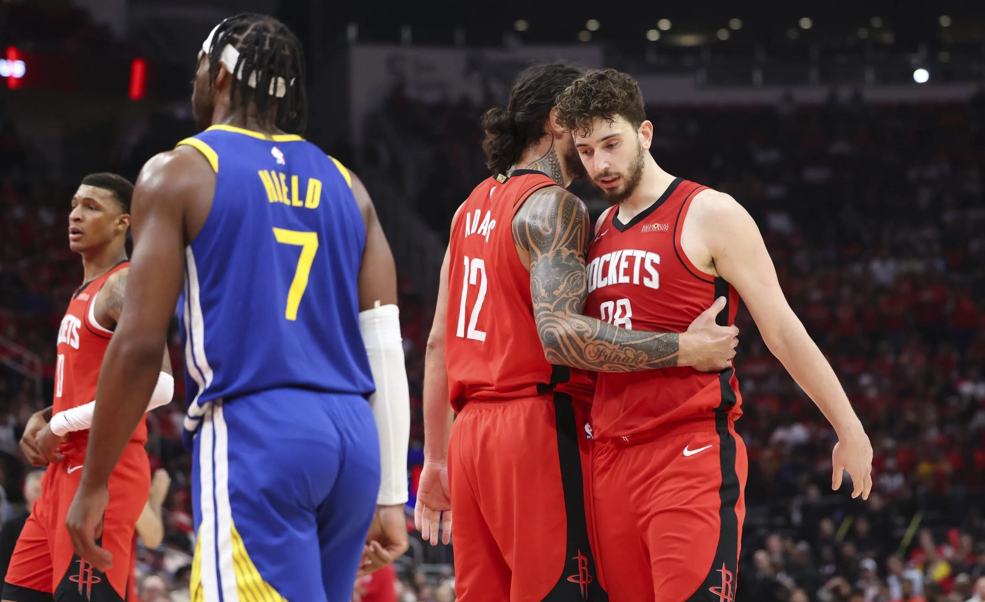 塞尔维亚男篮横扫火箭，恩比德送出助攻