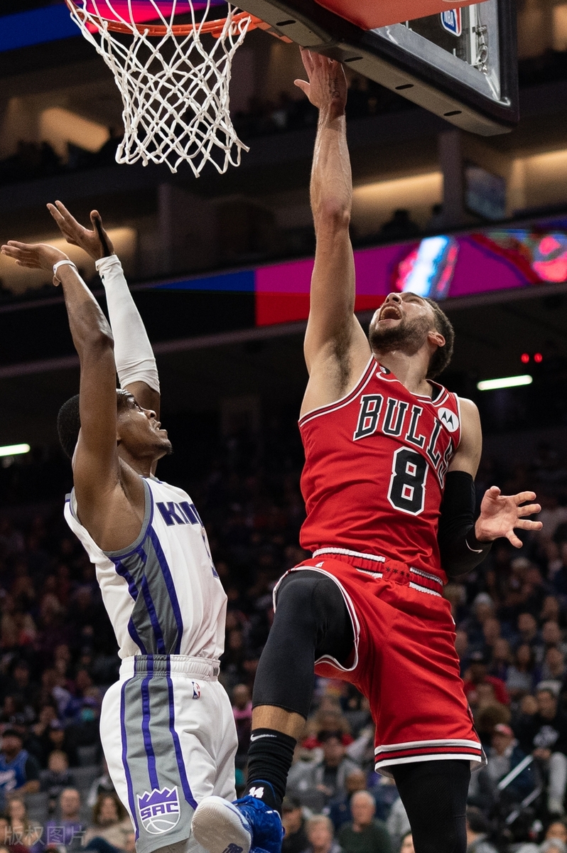 马刺横扫浙江队,福克斯点燃赛场的简单介绍 马刺横扫浙江队,福克斯点燃赛场的简单介绍