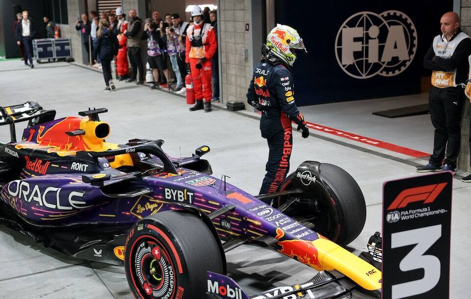 阿斯顿马丁横扫梅赛德斯,勒克莱尔高光表现的简单介绍 阿斯顿马丁横扫梅赛德斯,勒克莱尔高光表现的简单介绍