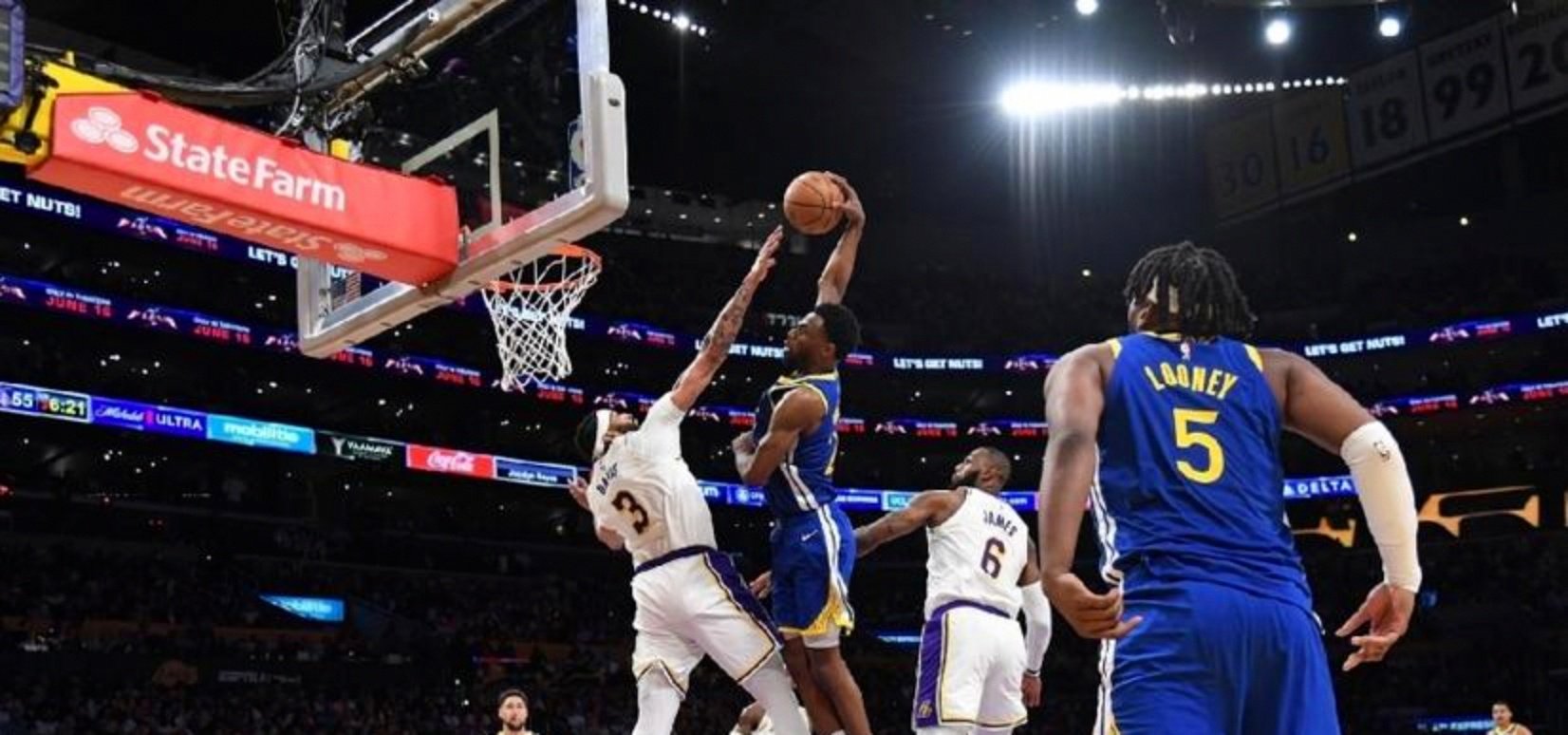 广东队力克热火，米切尔关键制胜